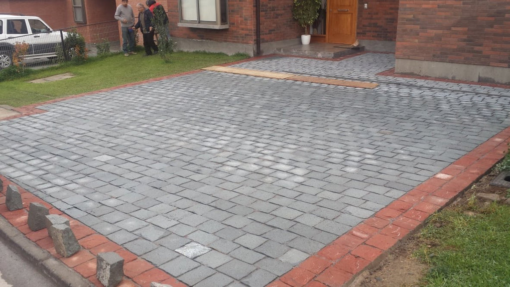 Adoquines y Piedra Natural para Pisos, Muros y Revestimientos