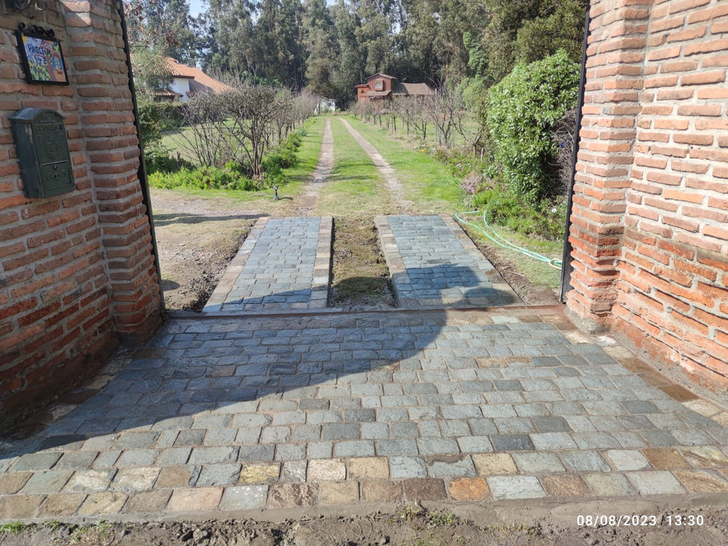 Adoquines y Piedra Natural para Pisos, Muros y Revestimientos