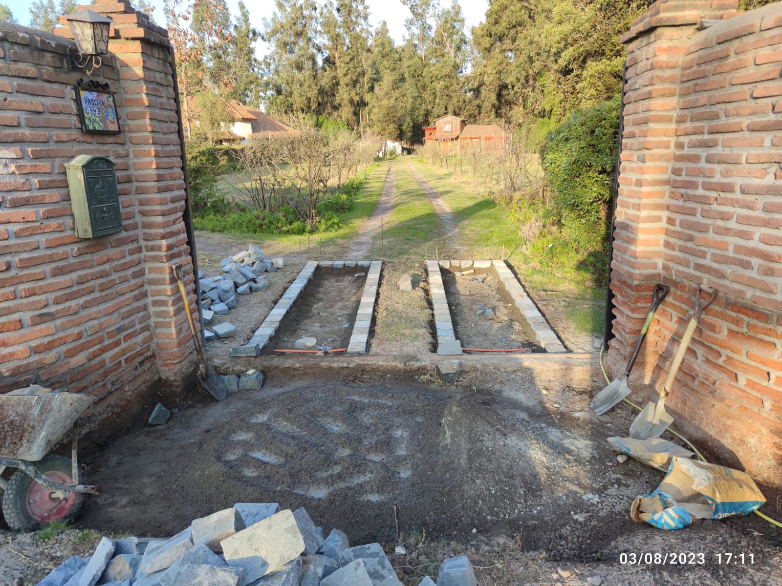 Adoquines y Piedra Natural para Pisos, Muros y Revestimientos