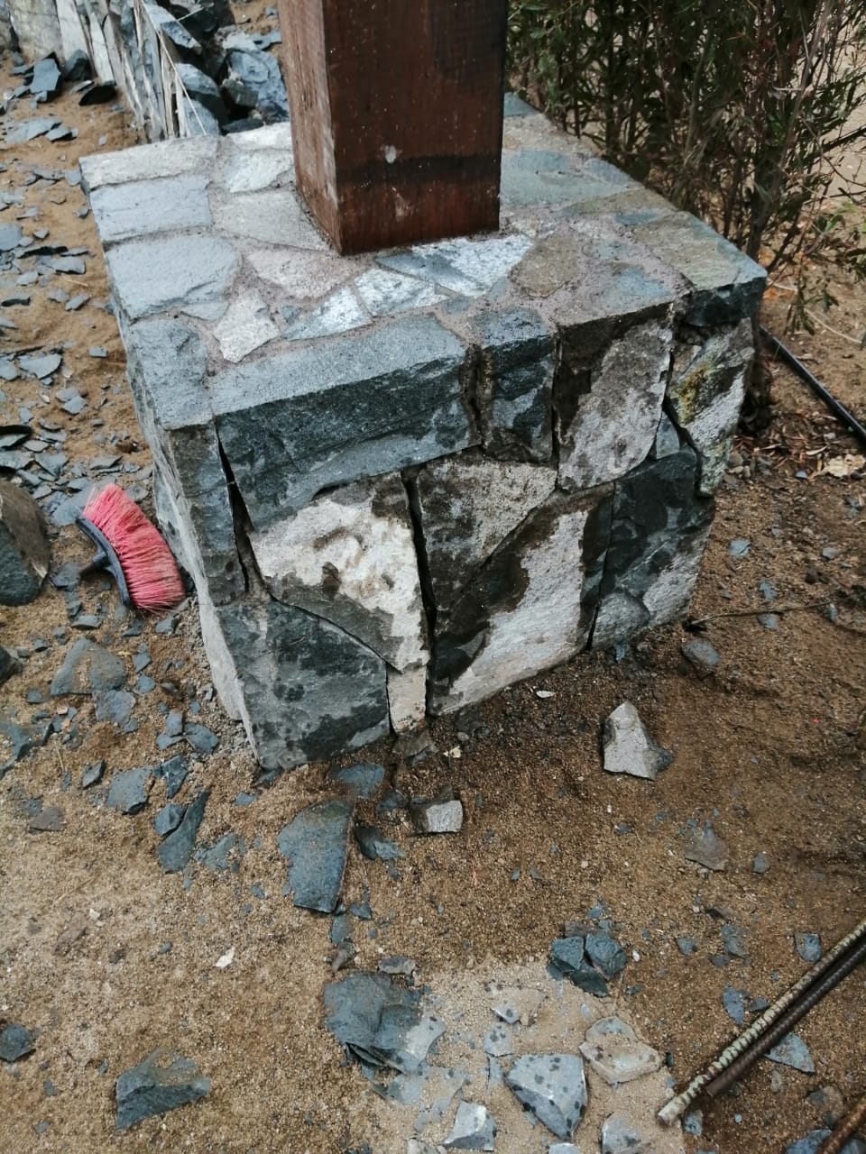 Adoquines y Piedra Natural para Pisos, Muros y Revestimientos