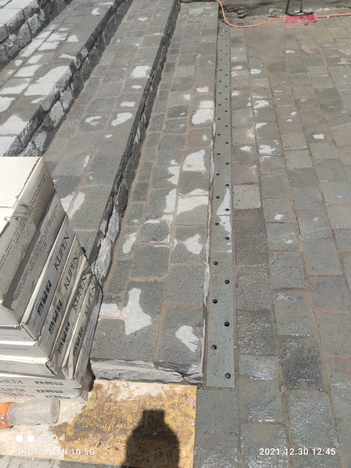 Adoquines y Piedra Natural para Pisos, Muros y Revestimientos