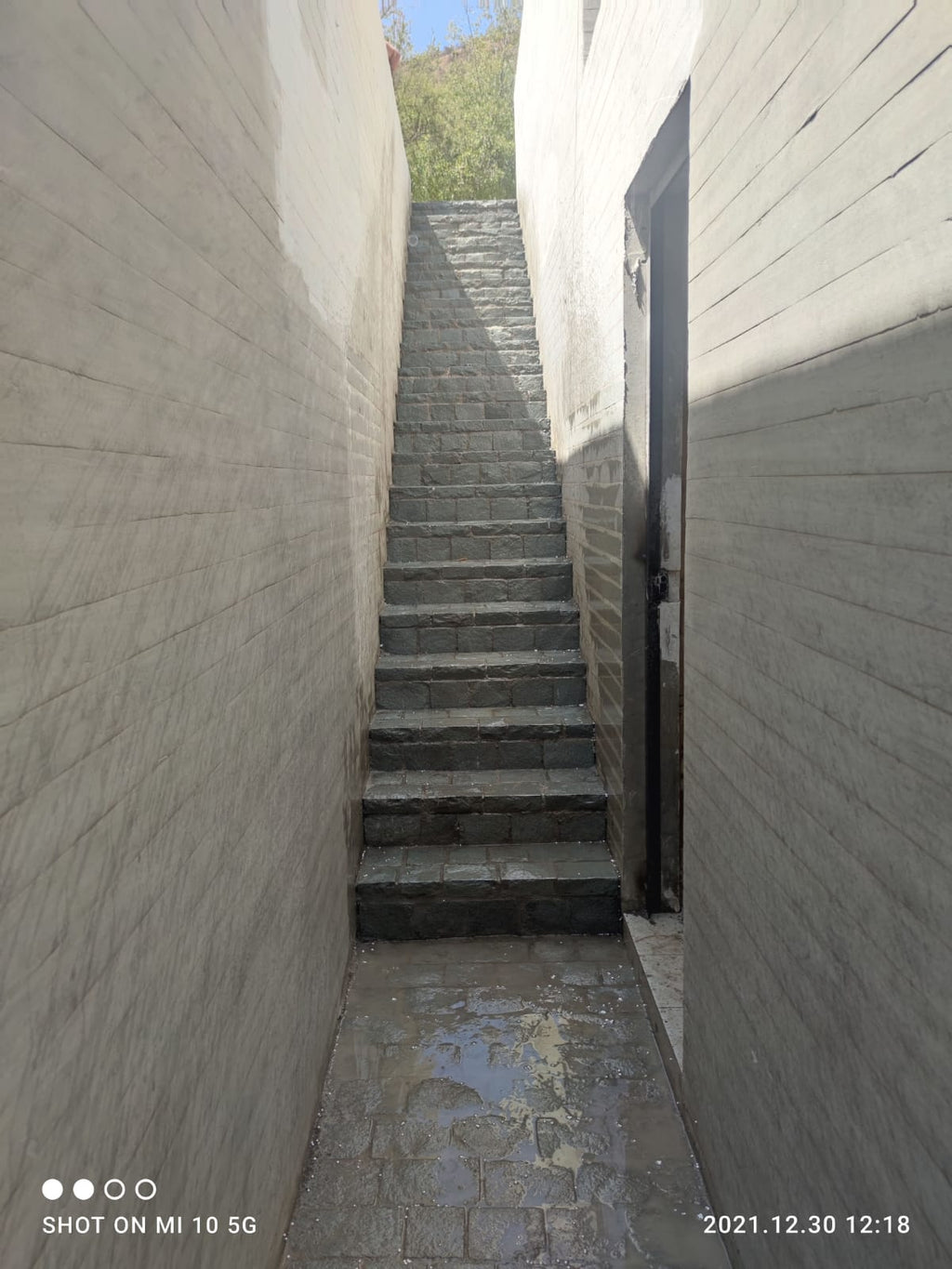 Adoquines y Piedra Natural para Pisos, Muros y Revestimientos