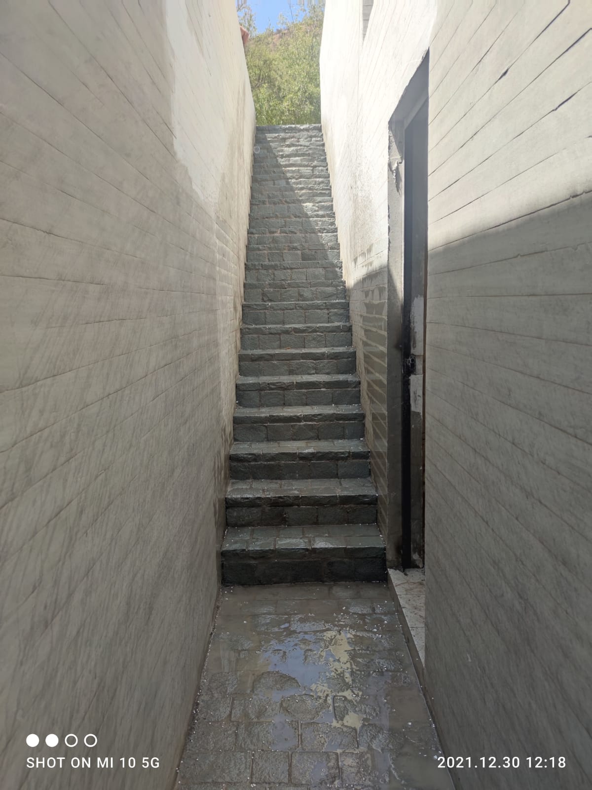 Adoquines y Piedra Natural para Pisos, Muros y Revestimientos