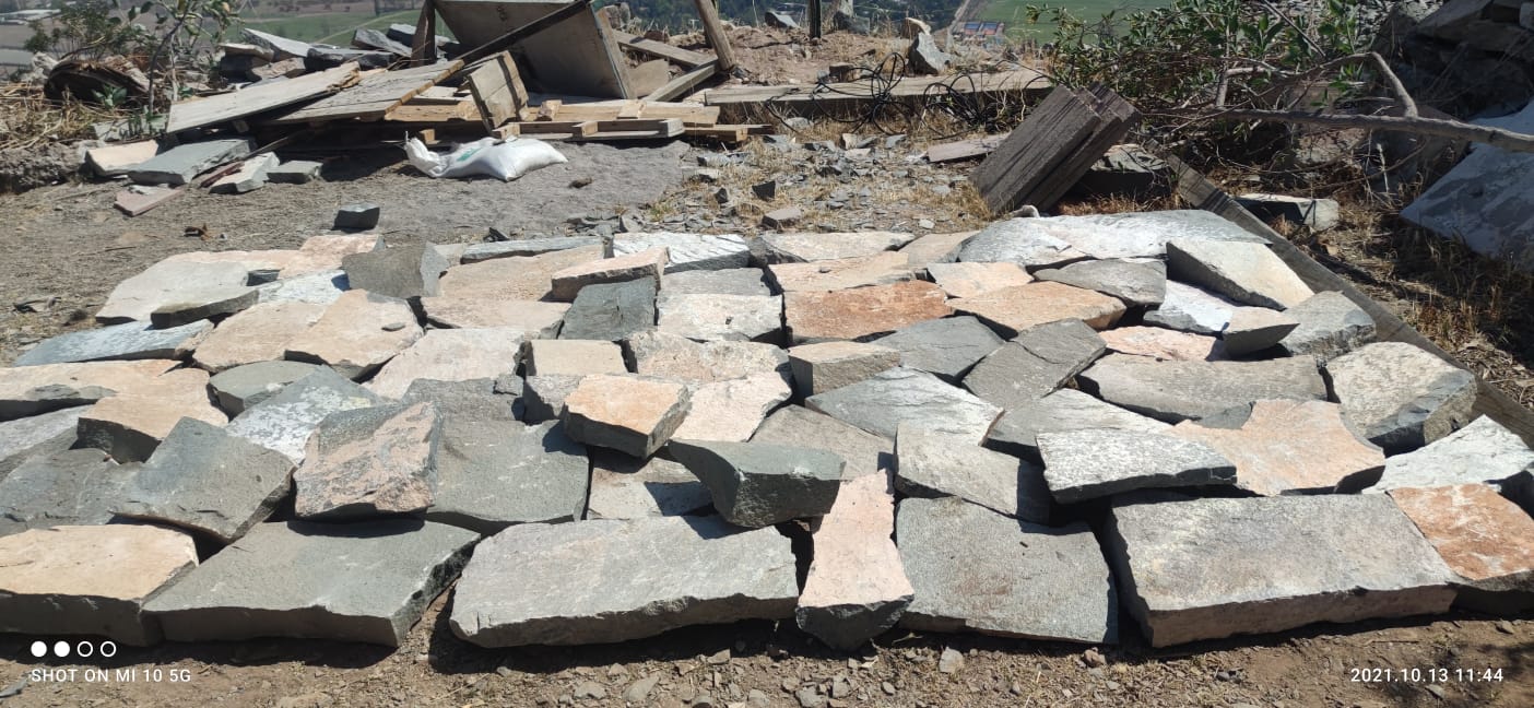 Adoquines y Piedra Natural para Pisos, Muros y Revestimientos