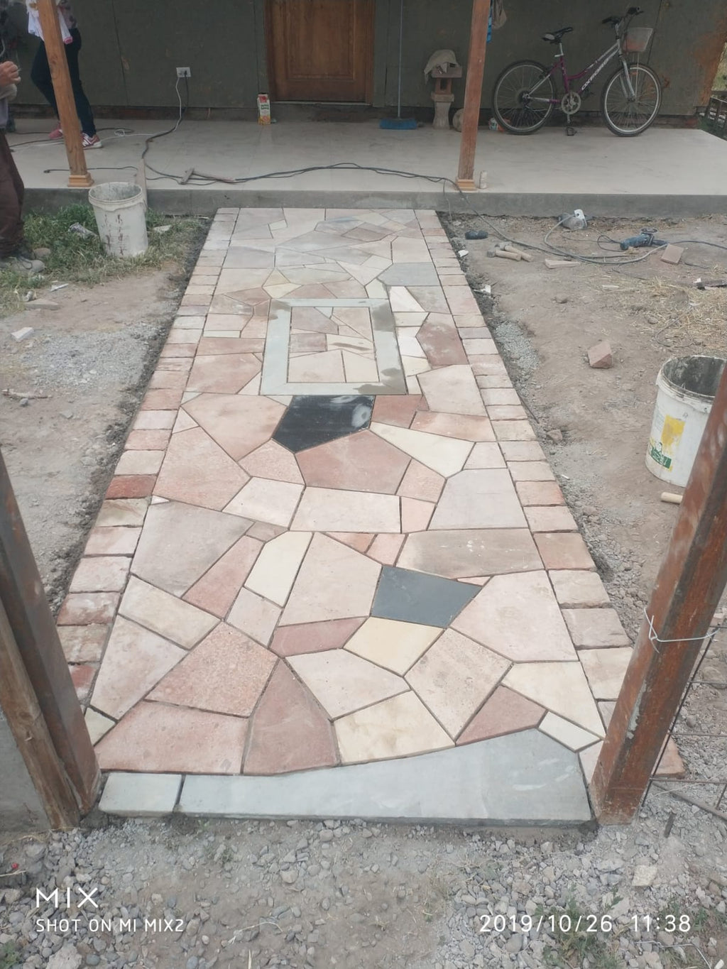 Adoquines y Piedra Natural para Pisos, Muros y Revestimientos