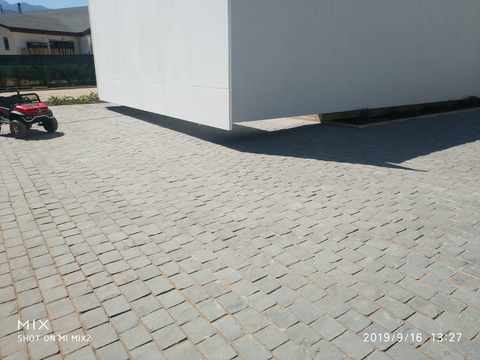 Adoquines y Piedra Natural para Pisos, Muros y Revestimientos