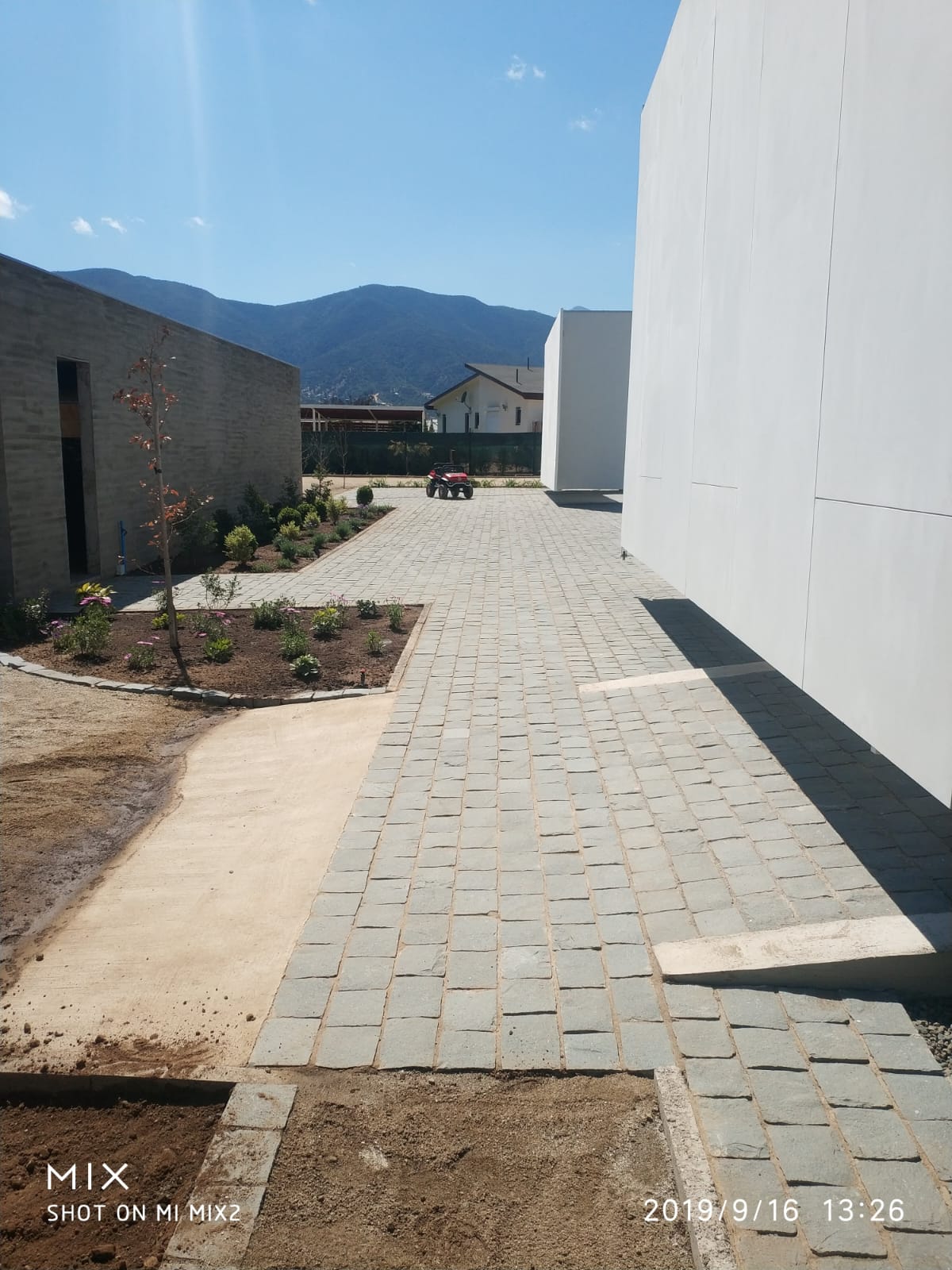 Adoquines y Piedra Natural para Pisos, Muros y Revestimientos